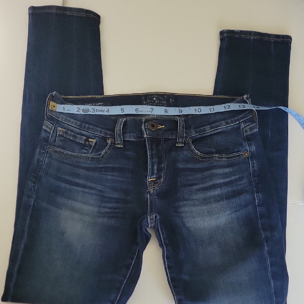 Lucky Brand Blue Charlie Skinny Jeans with Tapered Leg Size 0/25.